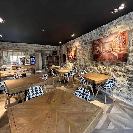 Le 19 - Lafayette 70m2 - Centre Historique - Clim Hotel Langeac